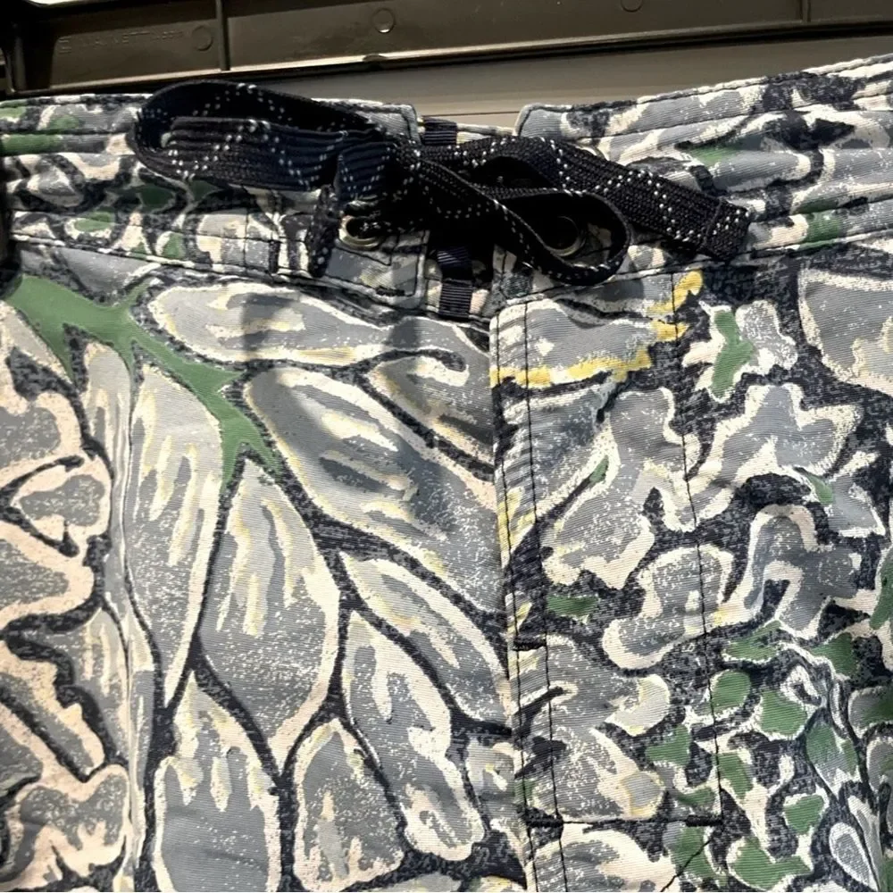 Patagonia Board‎ Shorts With Zip Pocket Blue Green Tropical Leaf Size 36